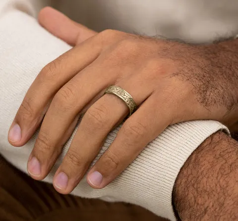 14K Yellow Gold Men's 6.5mm Script Pattern Beveled Edge Ring