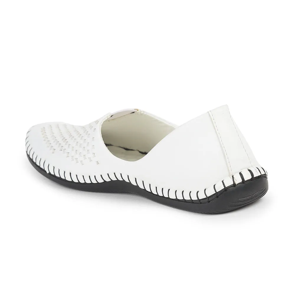 Fortune (White) Casual Mojari Loafers Shoes For Men AVN-40 By Liberty