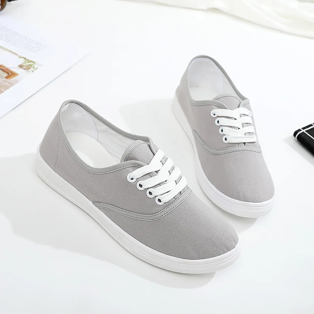 Women Canvas Sneakers Cute Walking Shoes Classic Canvas Shoes Comfort Lace Up Tennis Shoes Lightweight Textile Flats Shoes Foam Flat Shoes Biscuit Shoes
