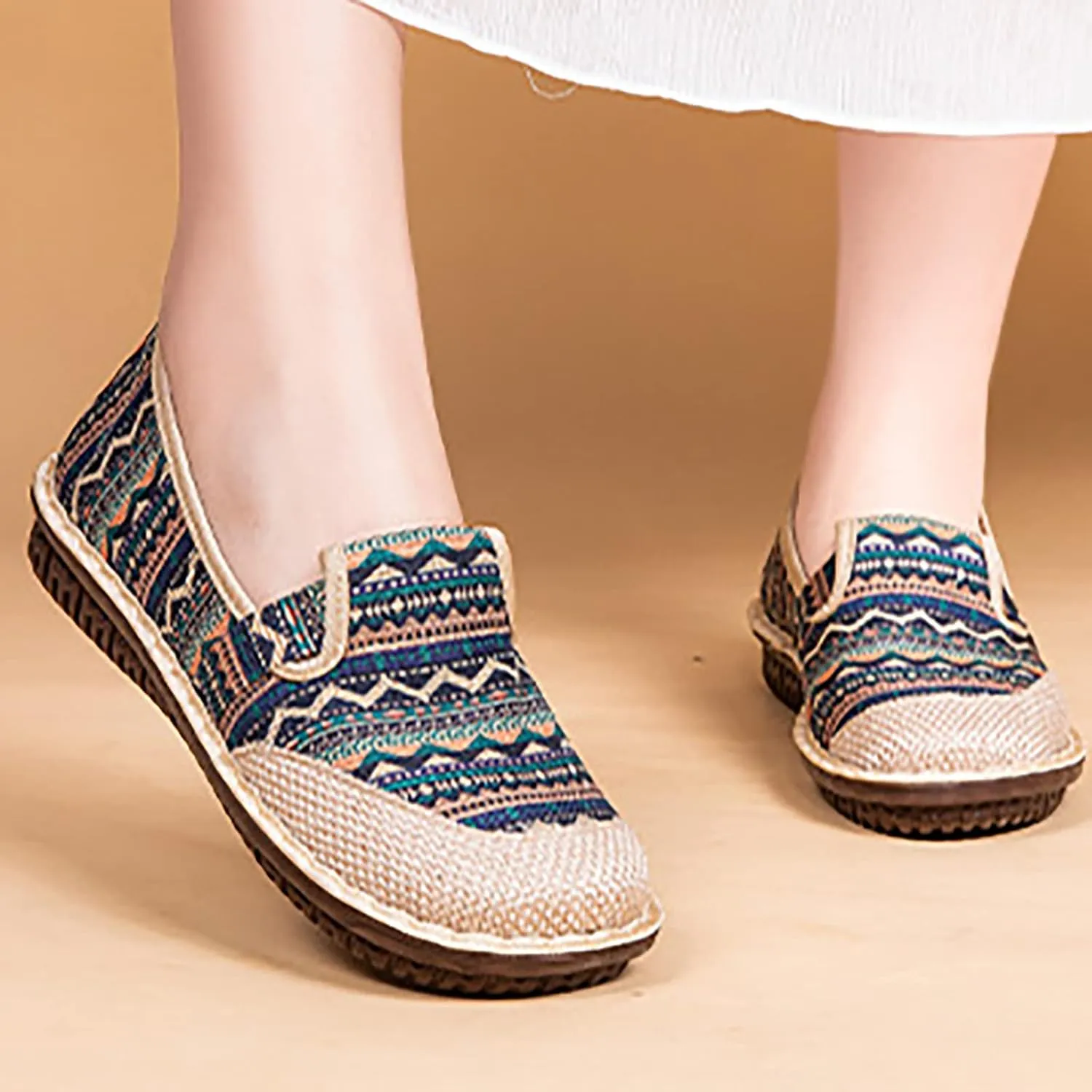 Women's Shoes Canvas Slip-On Ladies Travel Sneaker Traditional Style Flats Slip On Shoes Casual Lightweight Comfort Loafers